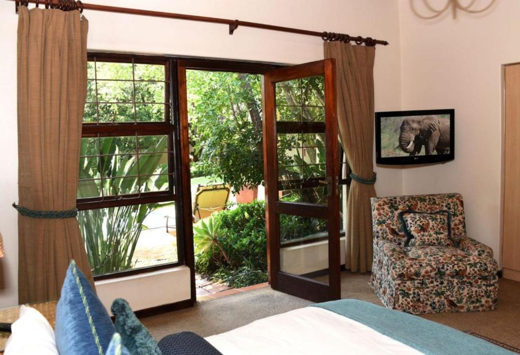 Lourie Lodge Sandton Bagian luar foto