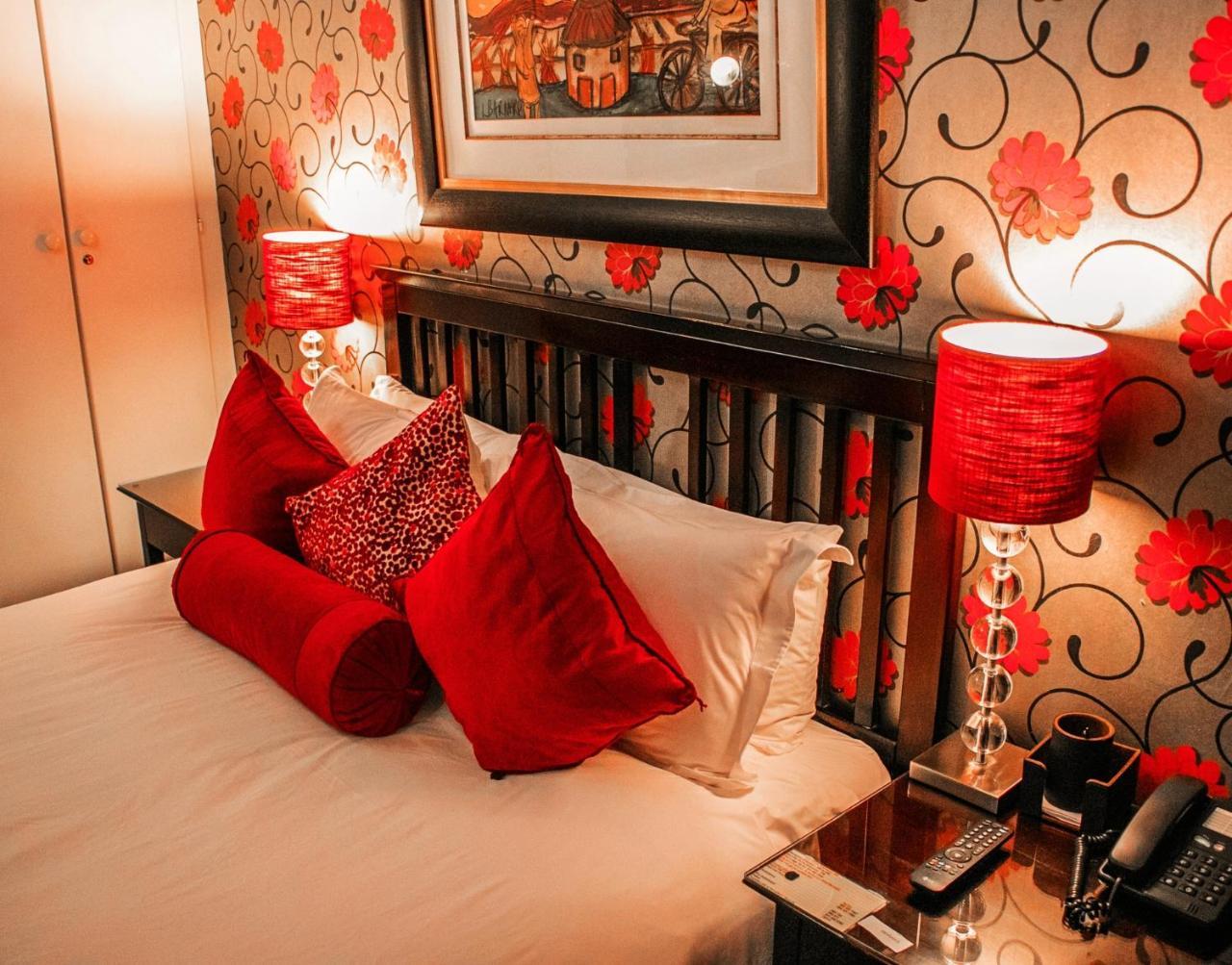 Lourie Lodge Sandton Bagian luar foto