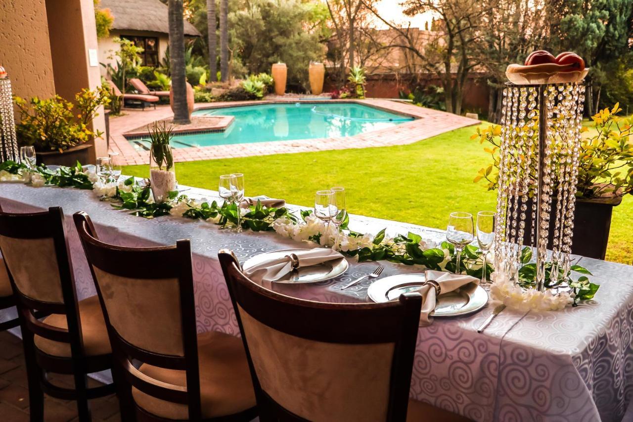 Lourie Lodge Sandton Bagian luar foto